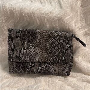 NWOT Large Vegan Leather Snake Print Clutch